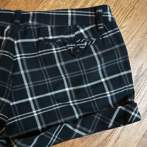 Plaid shorts - Picture 2 of 5